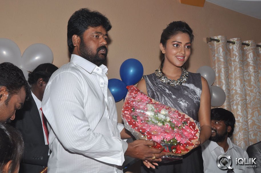 Amala-Paul-Launches-Benze-Vacation-Club